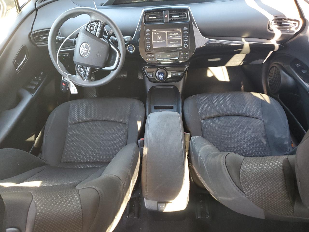 2022 Toyota Prius - Image 8
