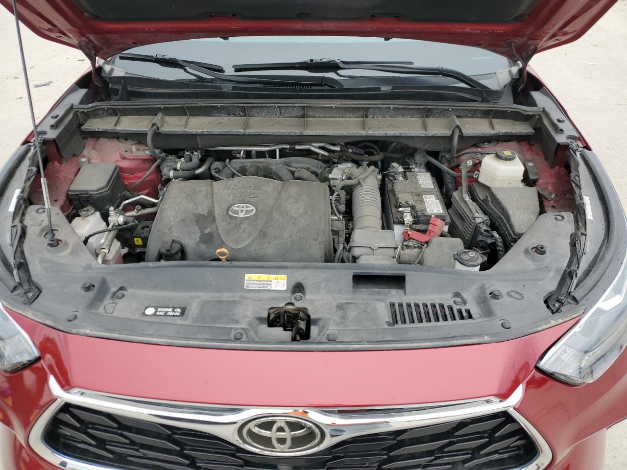 2022 Toyota Highlander - Image 11