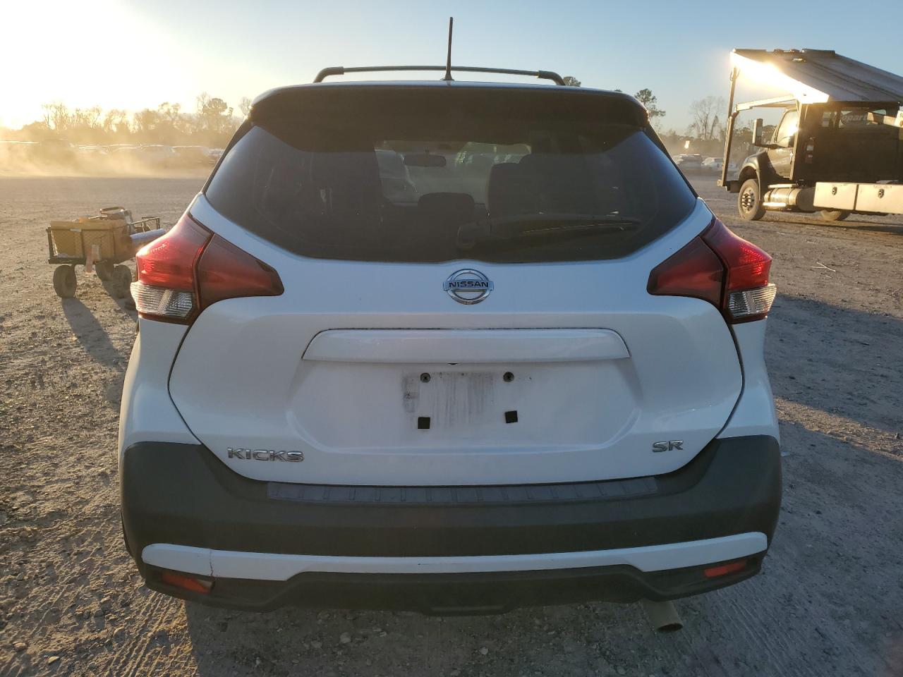 VIN 3N1CP5CU5JL509531 2018 NISSAN KICKS no.6