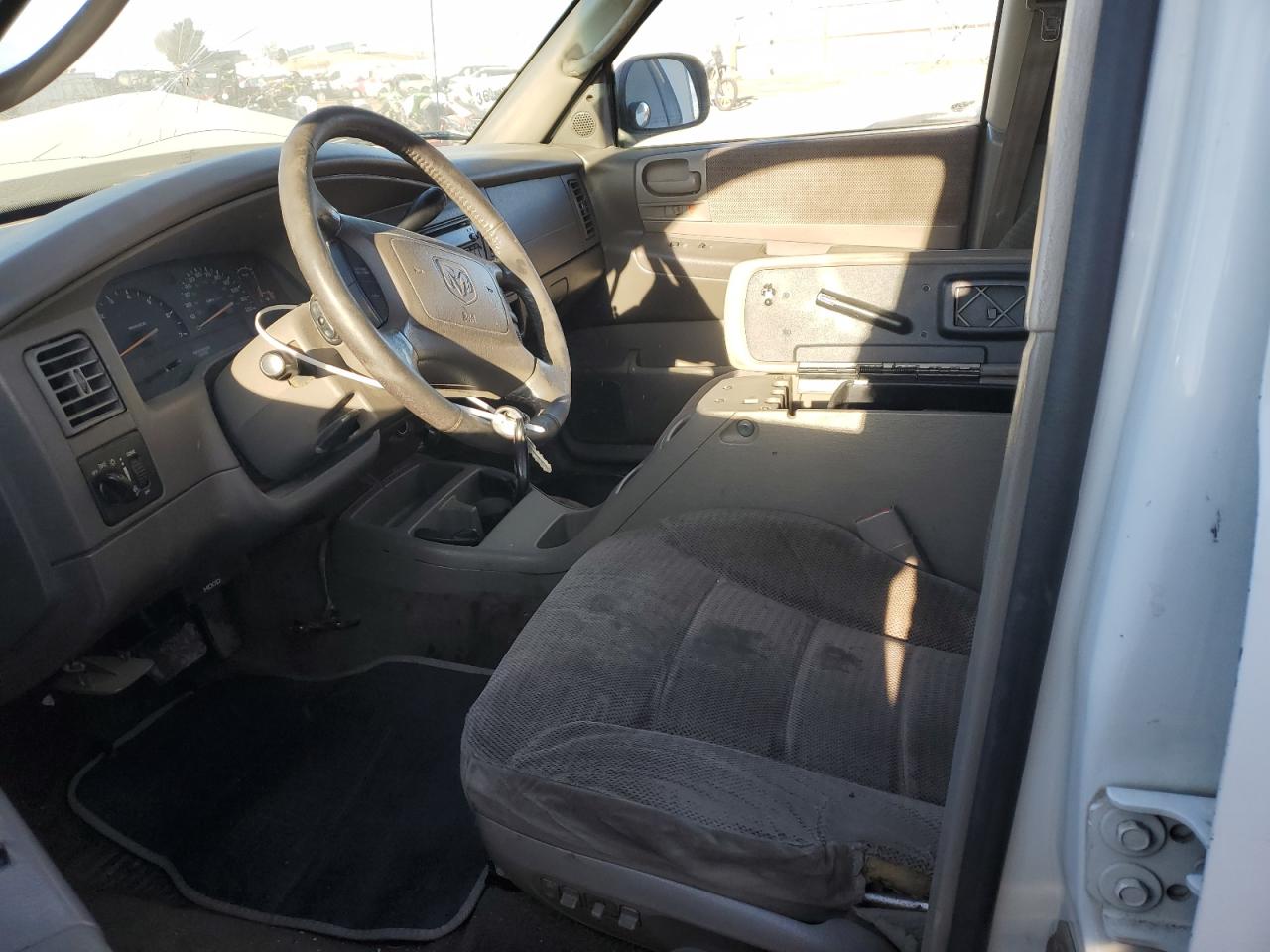 2001 Dodge Durango - Image 7
