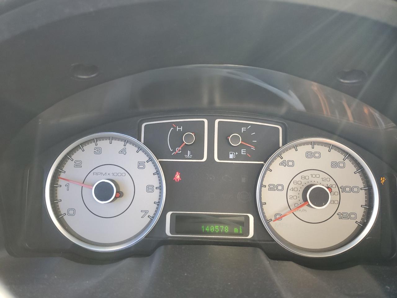 2009 Ford Taurus - Image 9