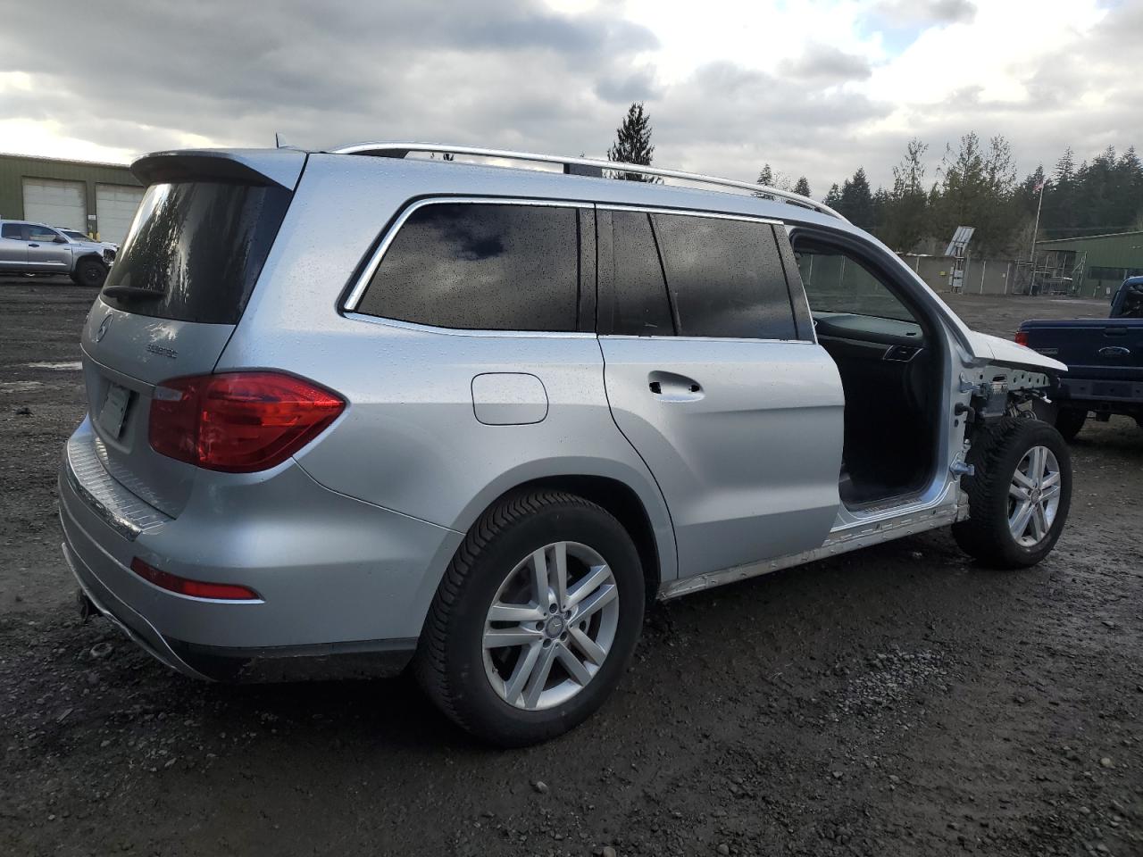 VIN 4JGDF2EE8EA415547 2014 MERCEDES-BENZ GL-CLASS no.3