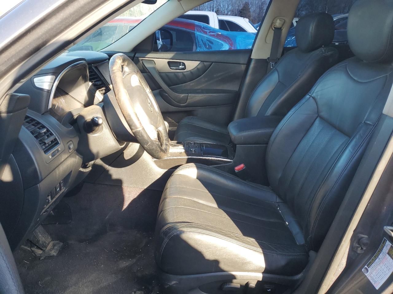 2017 Infiniti QX70 - Image 7