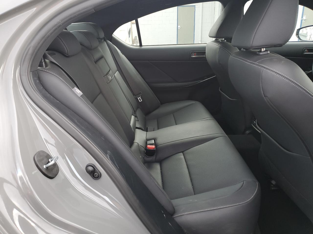 2024 Lexus IS - Image 10