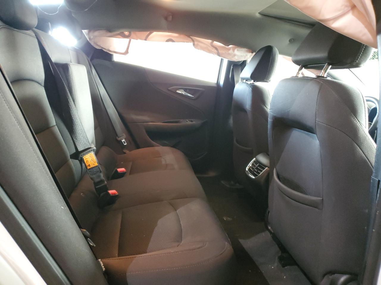 2017 Chevrolet Malibu - Image 10