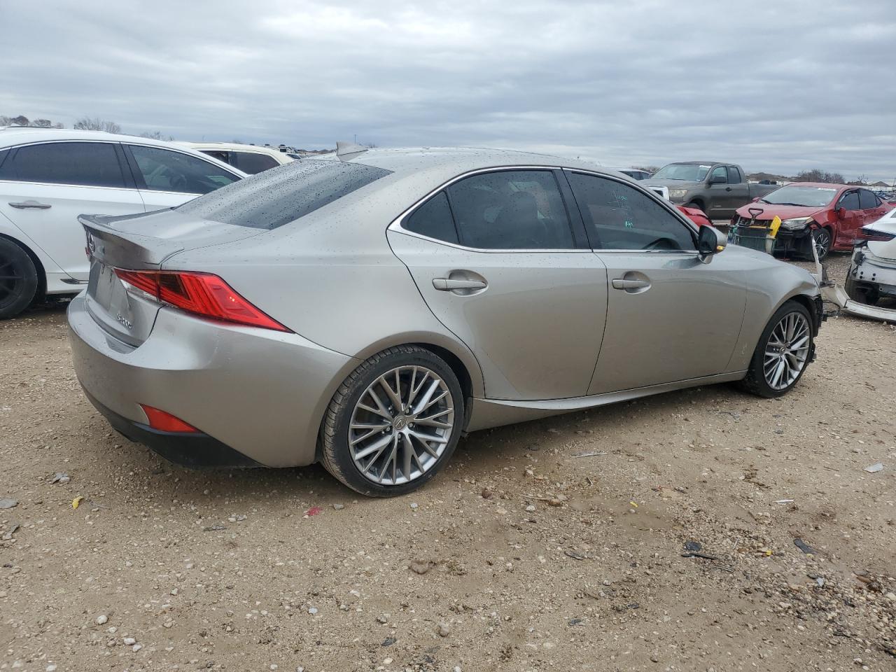 2017 Lexus IS - Image 3