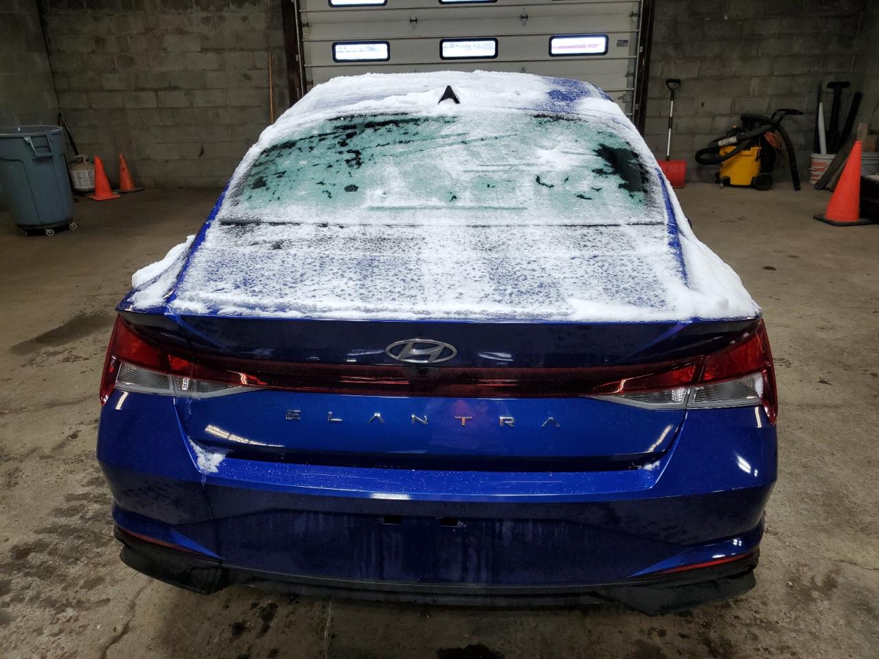 2023 Hyundai Elantra - Image 6