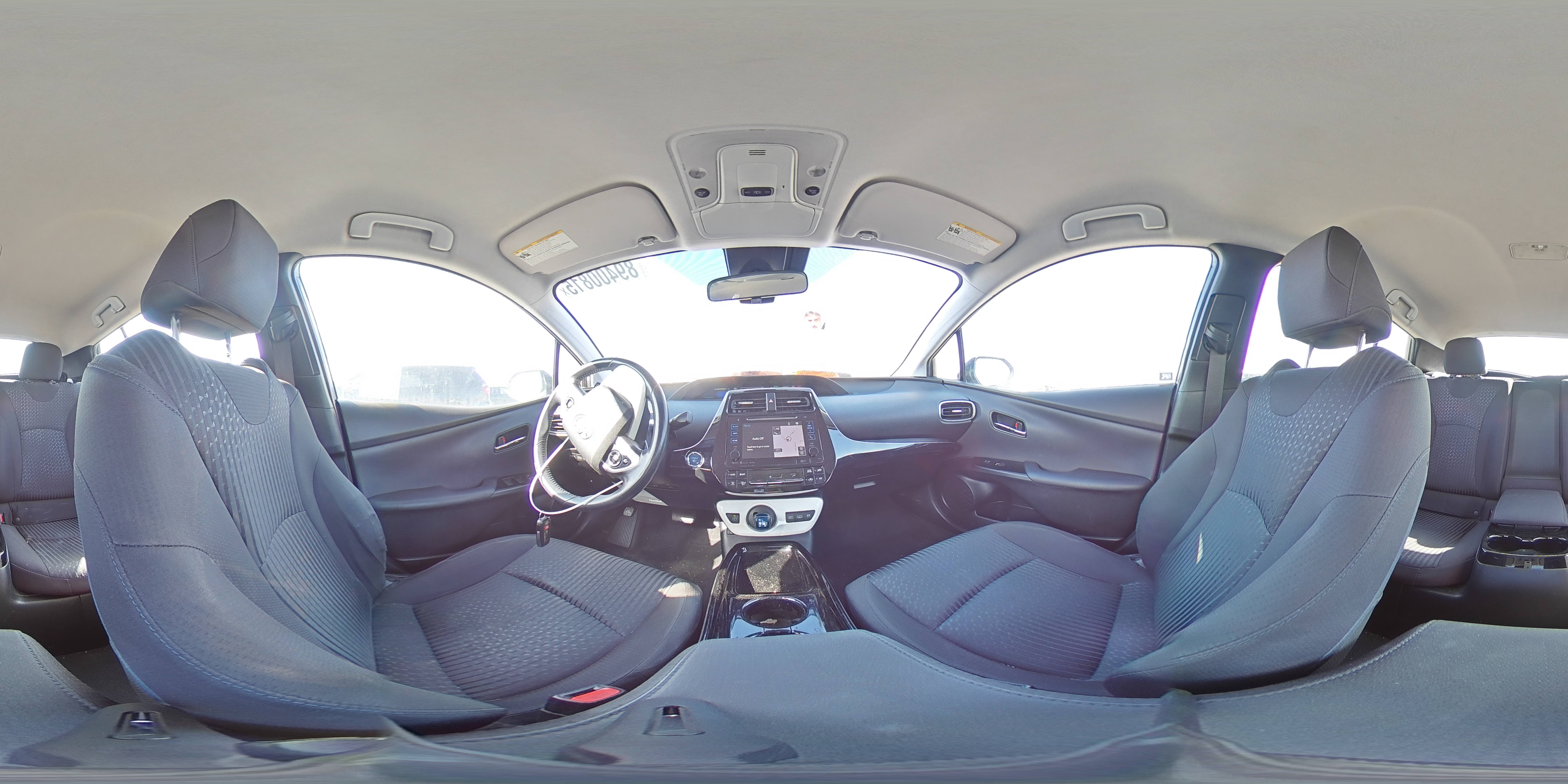 2019 Toyota Prius - Image 13