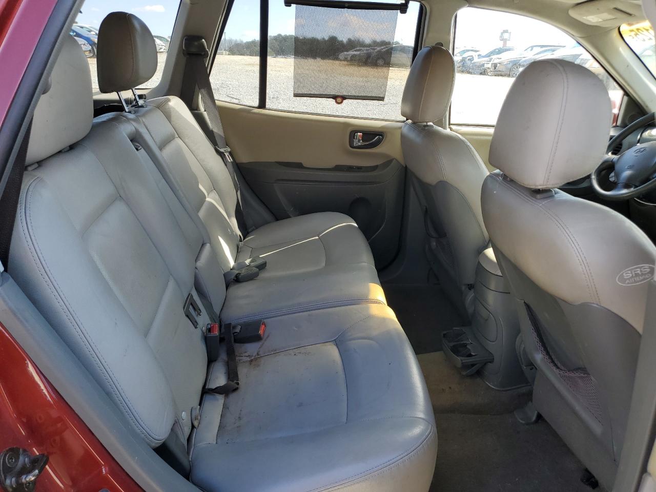 2005 Hyundai Santa Fe - Image 11