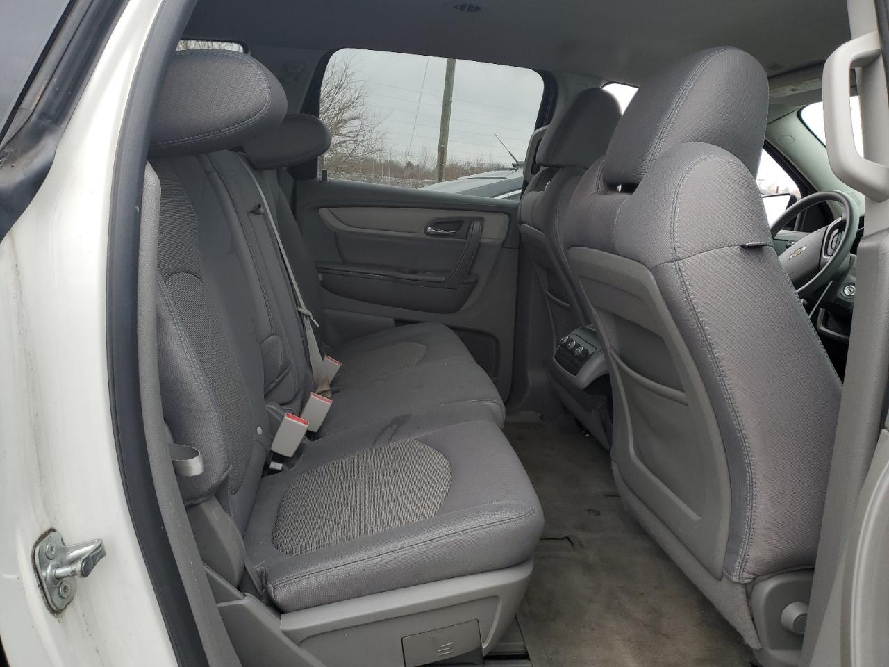 2014 Chevrolet Traverse - Image 11