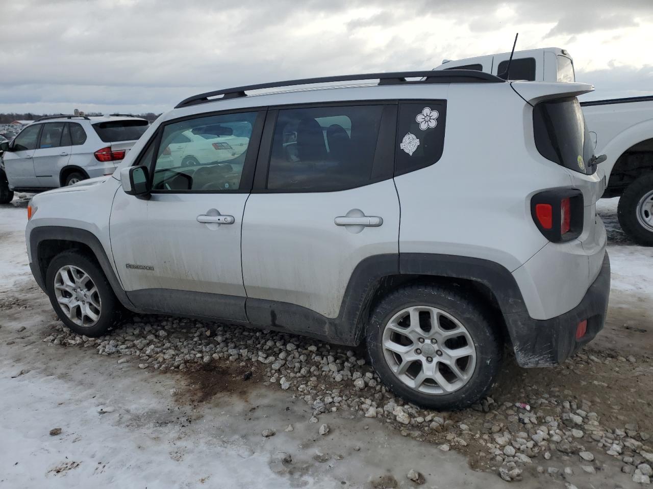 2018 Jeep Renegade - Image 2