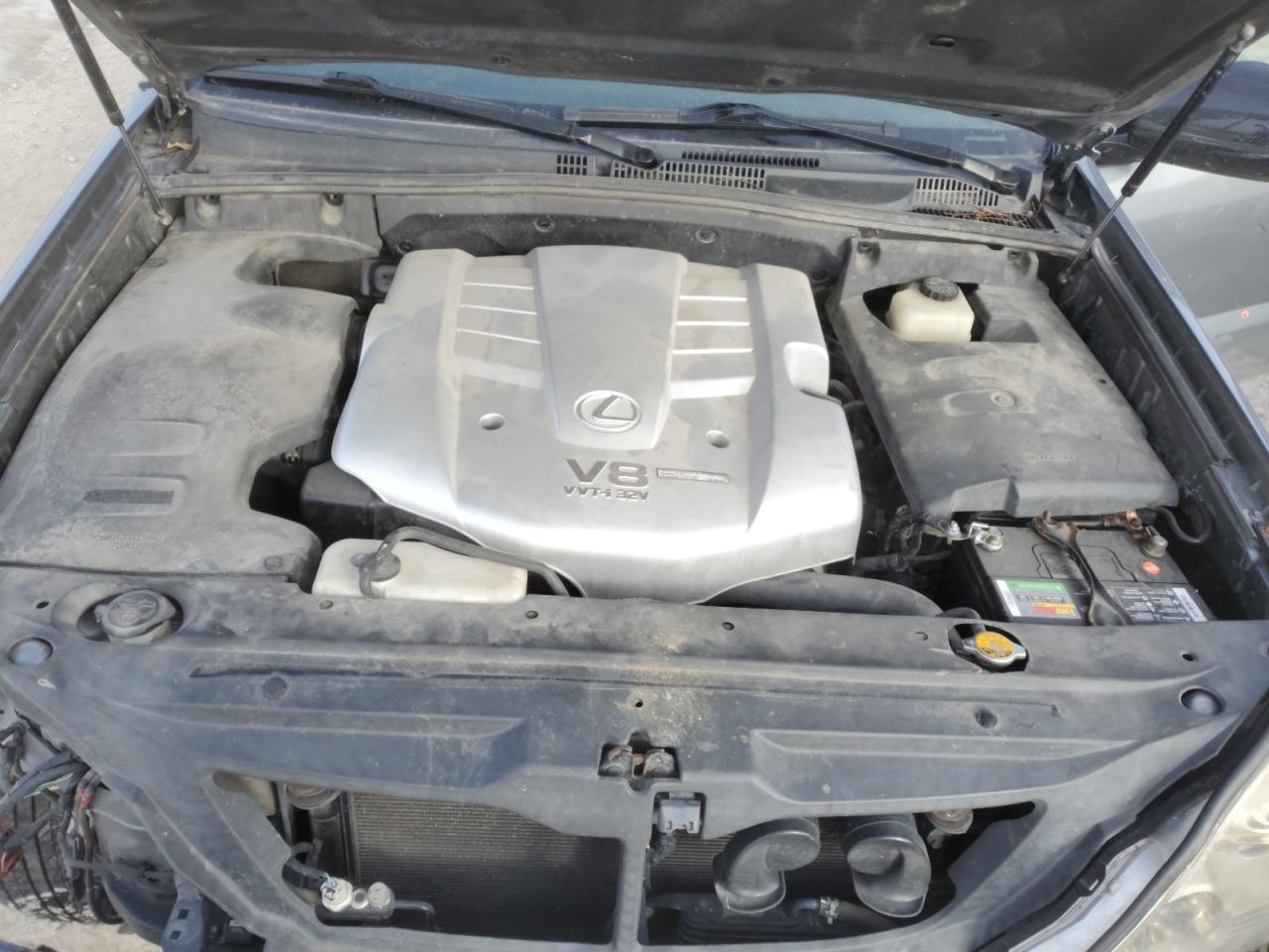 2005 Lexus GX - Image 12