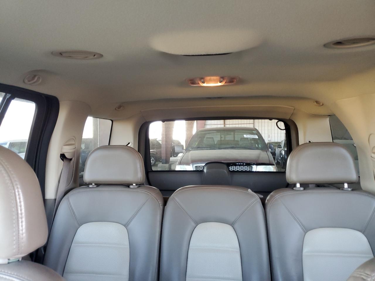 2002 Ford Explorer - Image 10