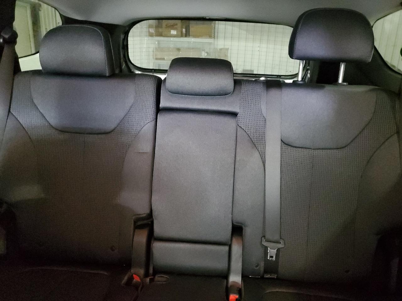 2022 Hyundai Santa Fe - Image 10