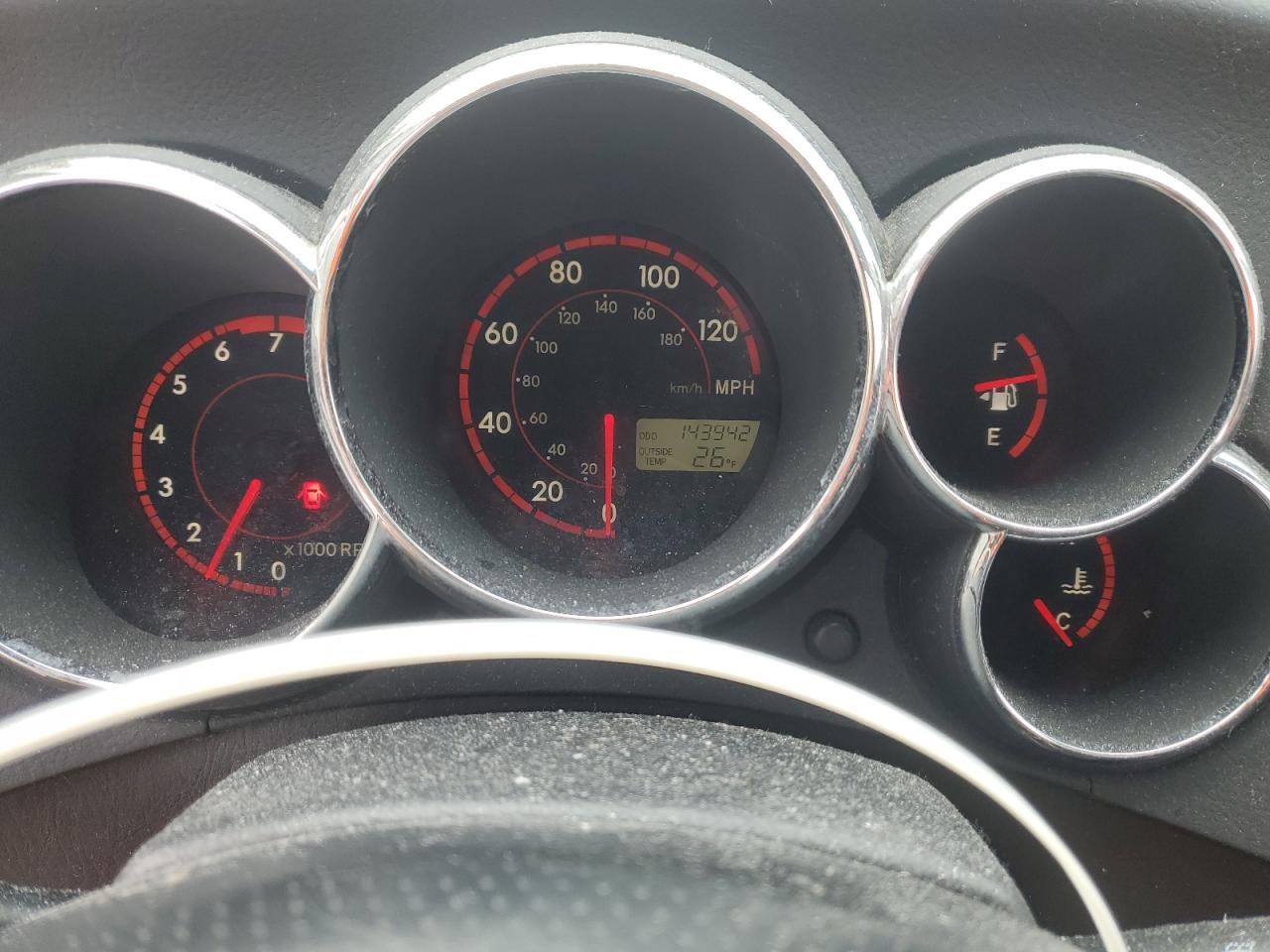 2004 Pontiac Vibe - Image 9
