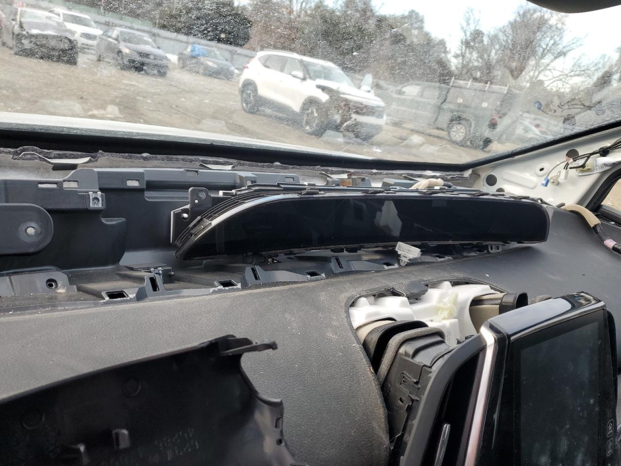 2019 Toyota Prius - Image 9