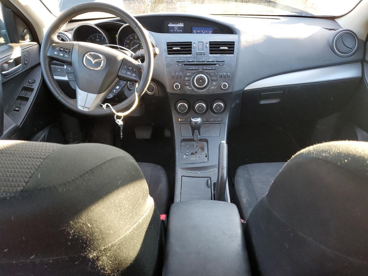 2013 Mazda 3 - Image 8