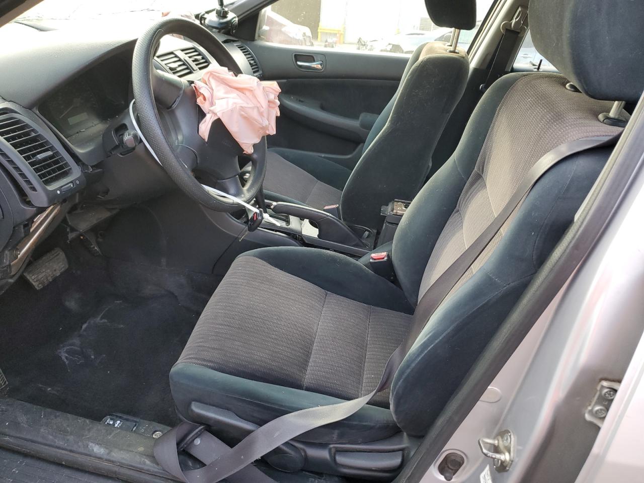 2003 Honda Accord - Image 7