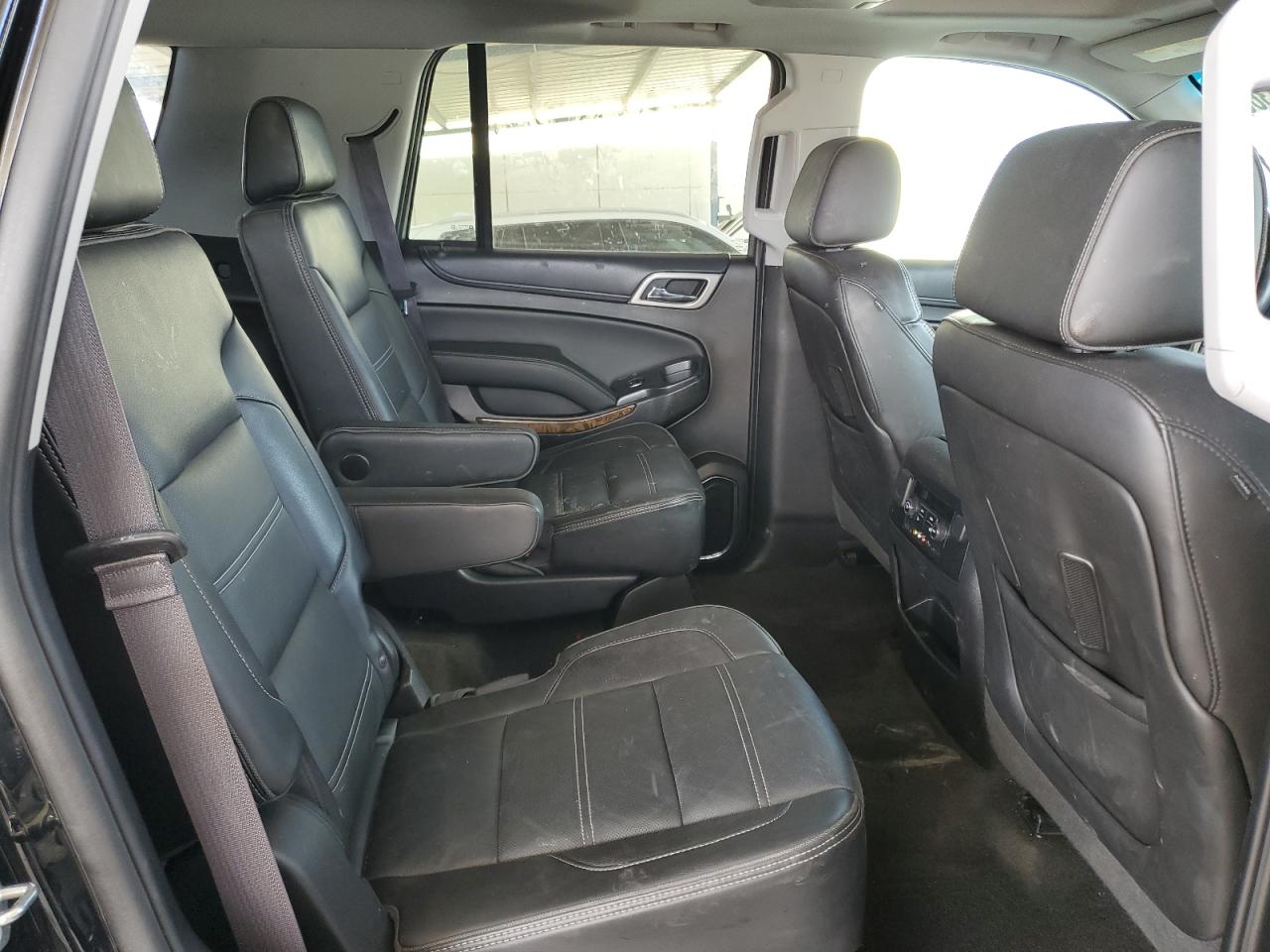 2015 GMC Yukon - Image 11
