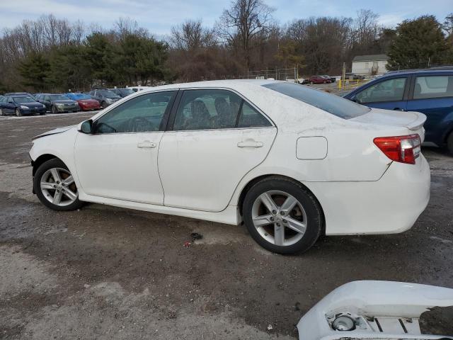 Sedans TOYOTA CAMRY 2014 White