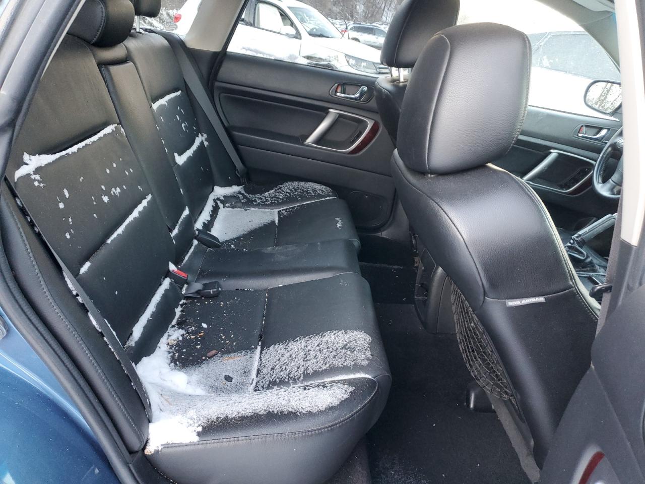2009 Subaru Outback - Image 11