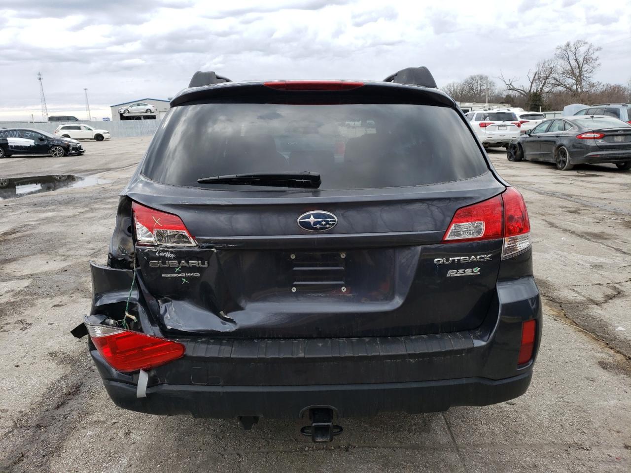 2011 Subaru Outback - Image 6