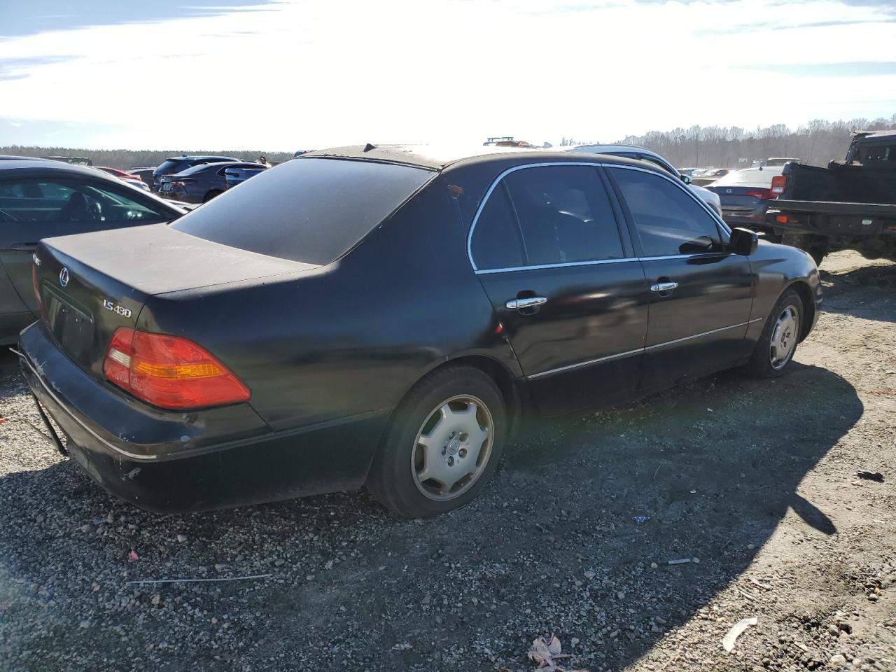 2002 Lexus LS - Image 3