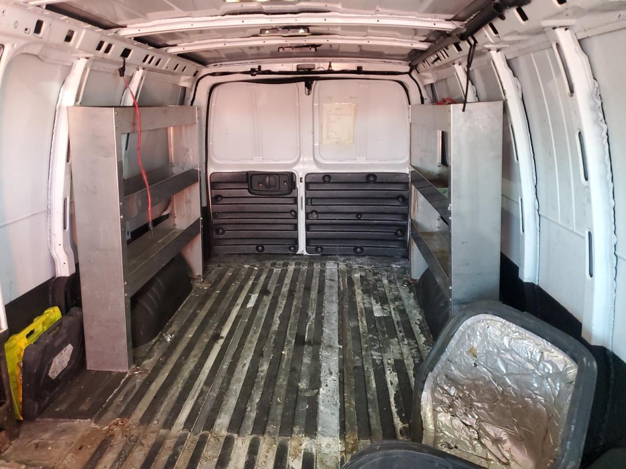 2016 Chevrolet Express - Image 10