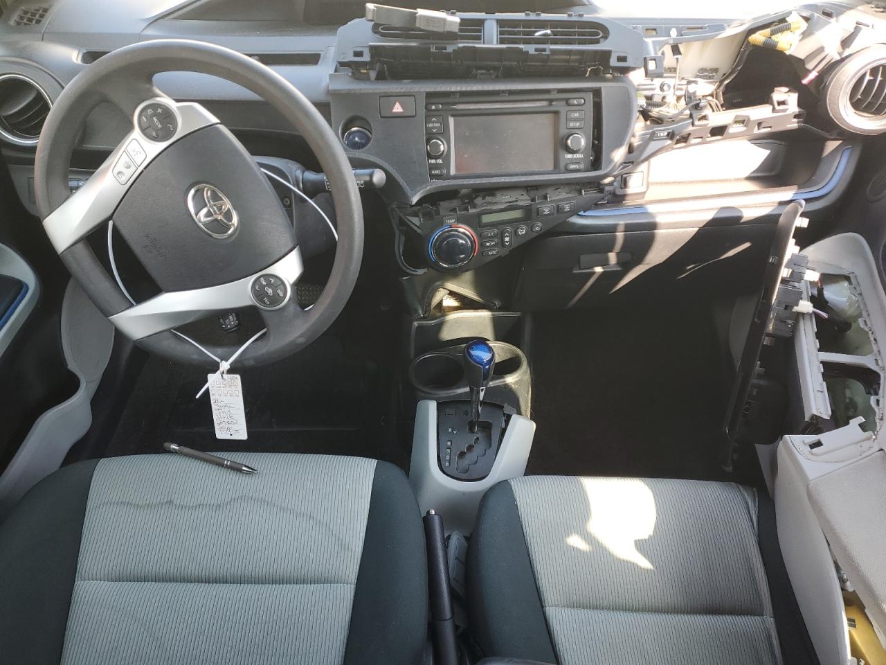 2012 Toyota Prius - Image 8