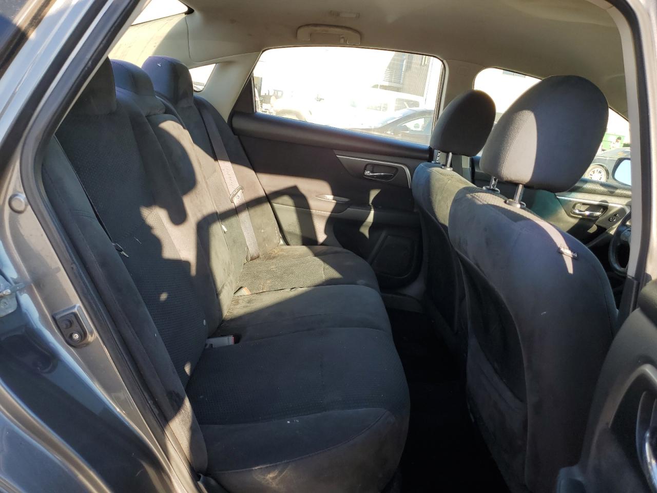 2015 Nissan Altima - Image 10
