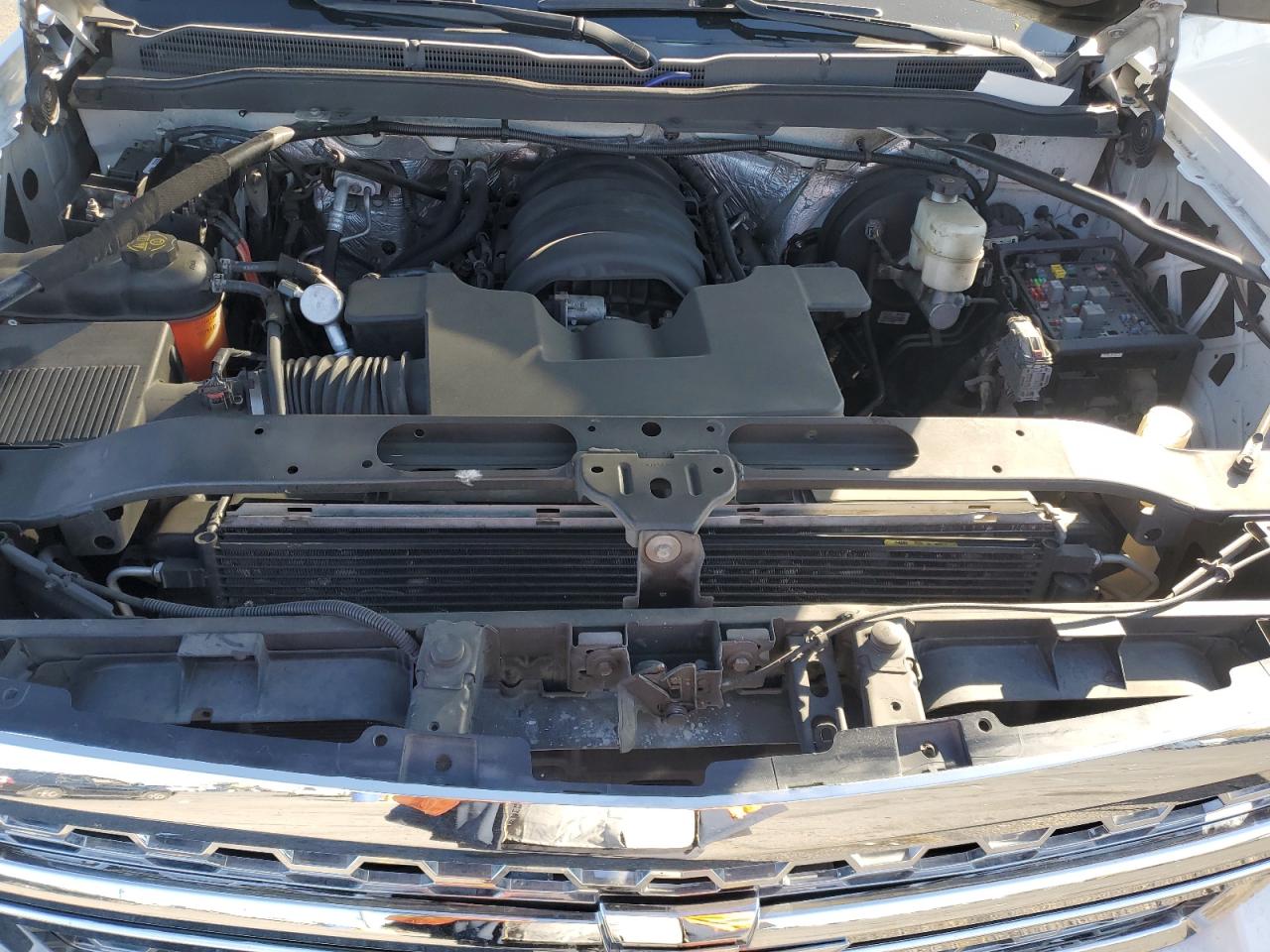 2015 Chevrolet Silverado - Image 13