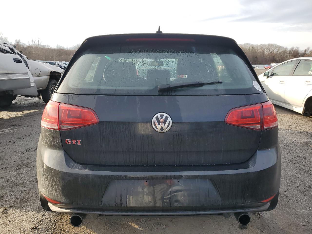 2016 Volkswagen GTI - Image 6