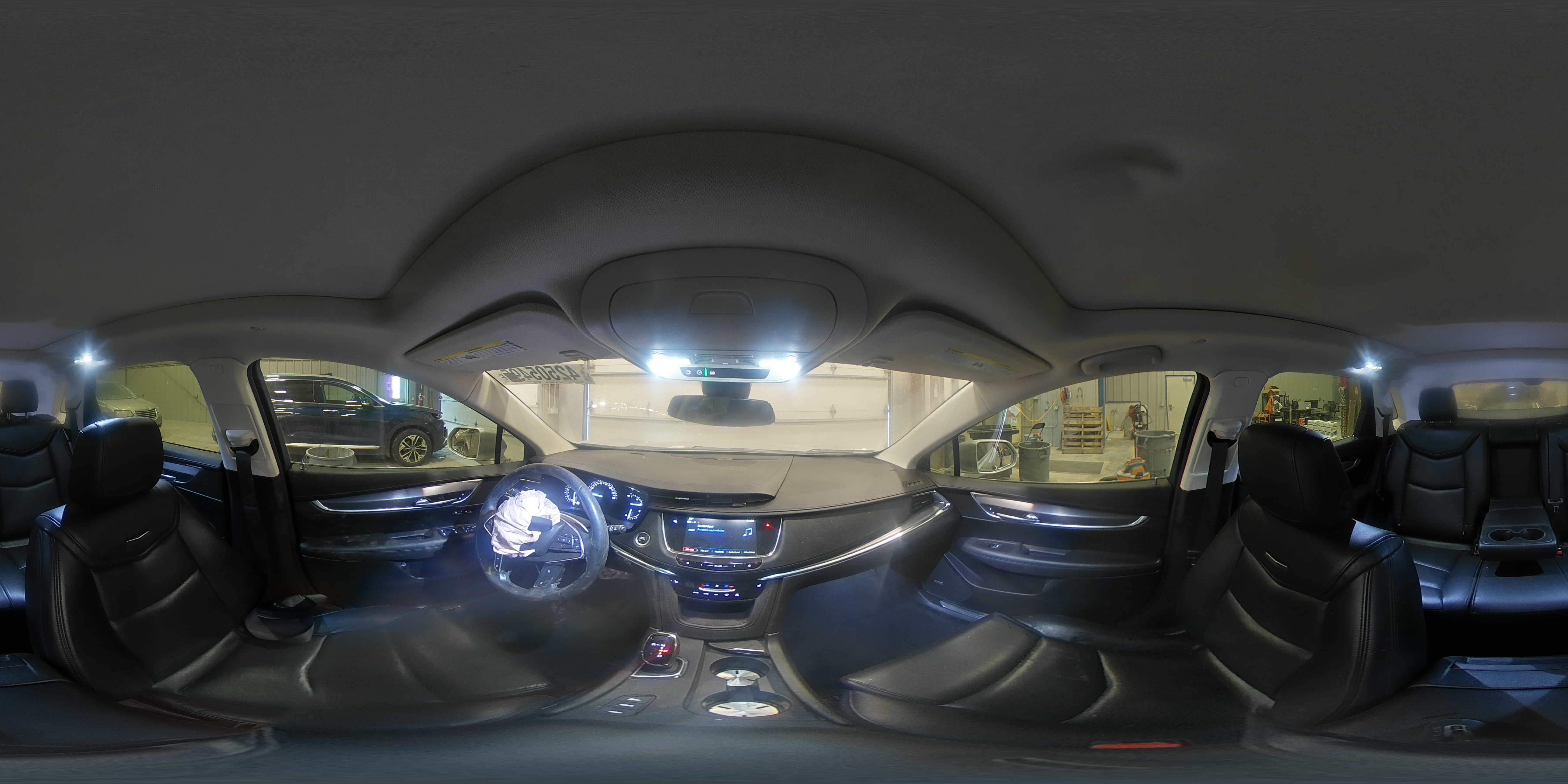2018 Cadillac XT5 - Image 12