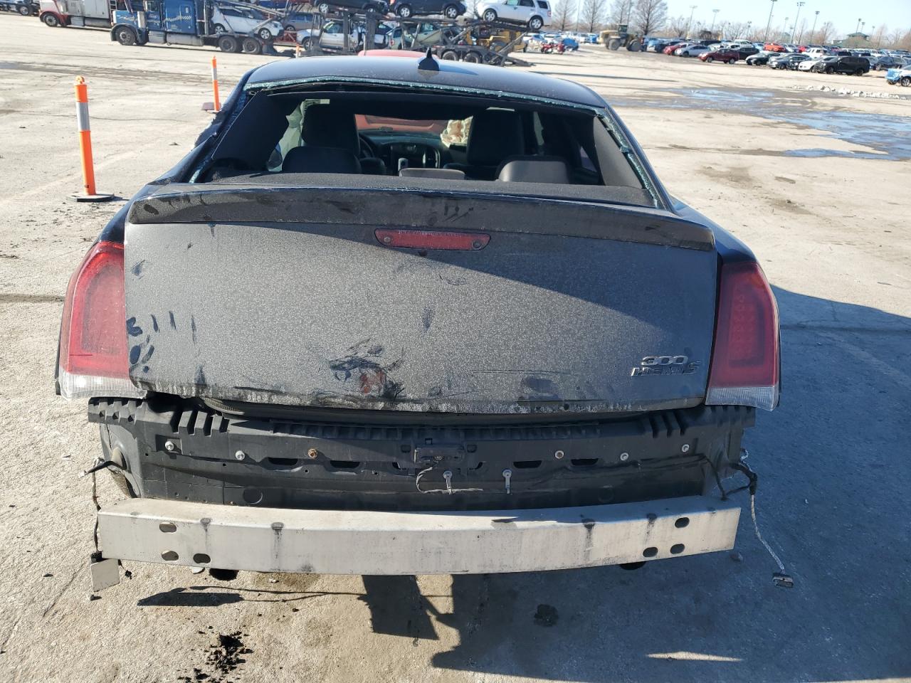 2016 Chrysler 300 - Image 6