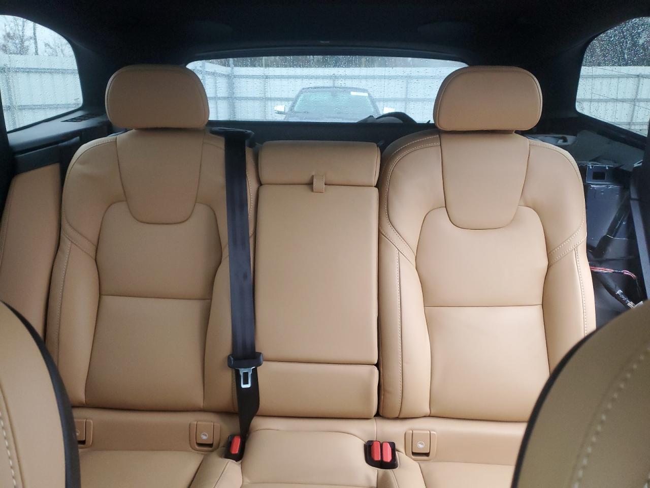 2023 Volvo XC60 - Image 10