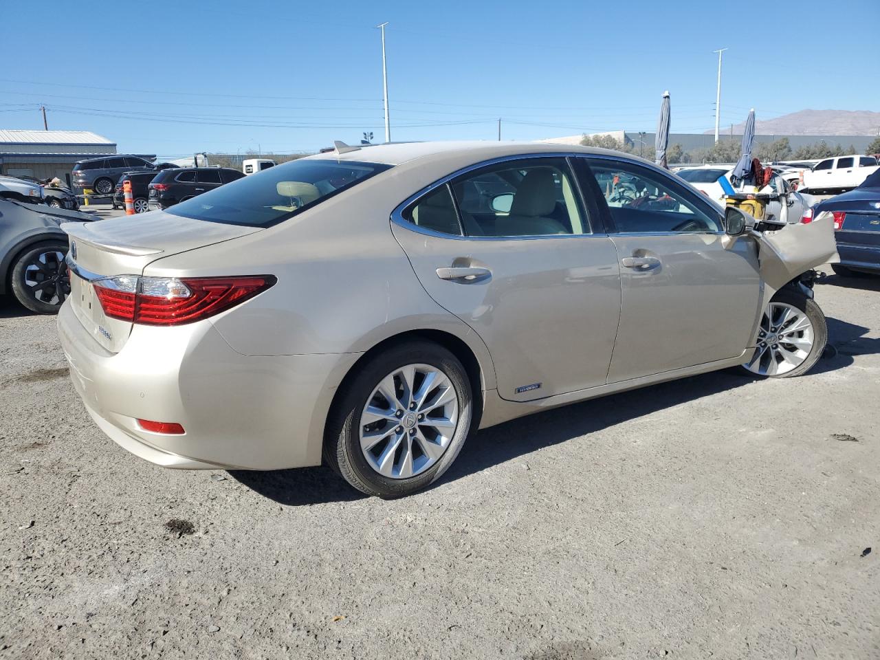 2014 Lexus ES - Image 3