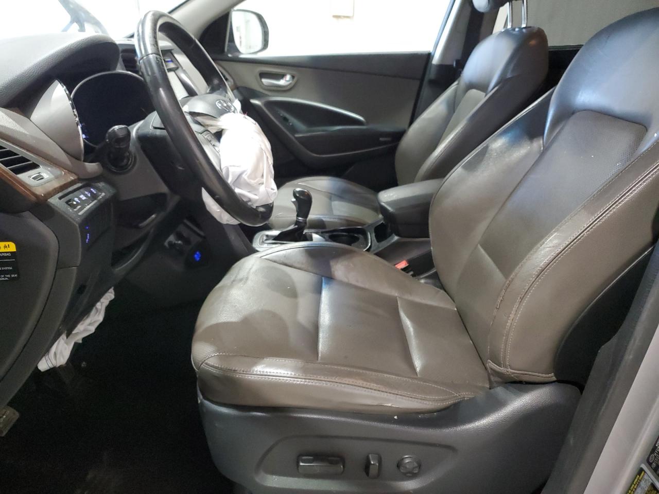 2017 Hyundai Santa Fe - Image 7