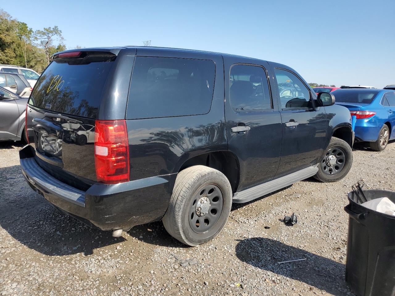 VIN 1GNLC2E02DR251622 2013 CHEVROLET TAHOE no.3