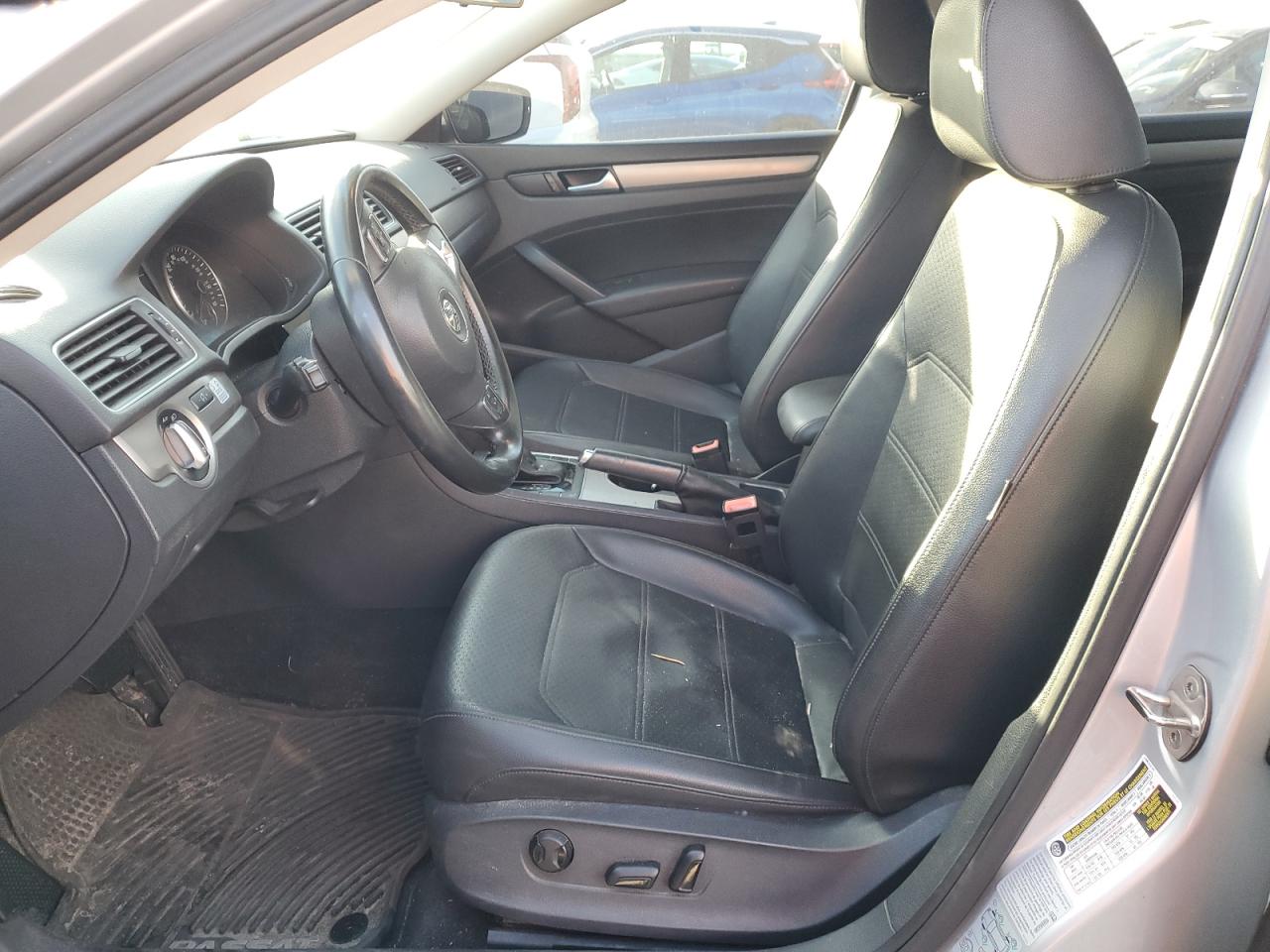 2015 Volkswagen Passat - Image 7