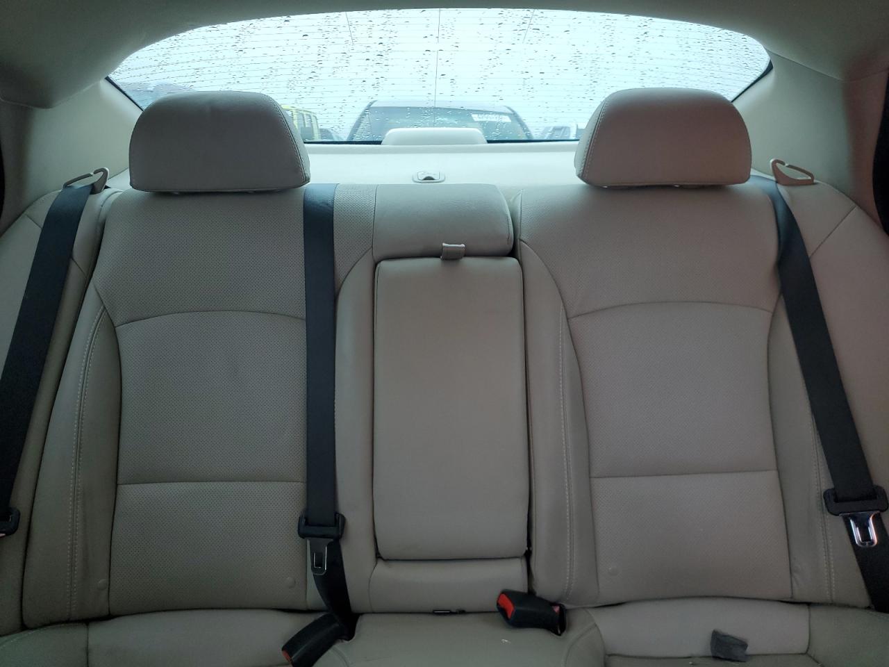 2012 Kia Optima - Image 10