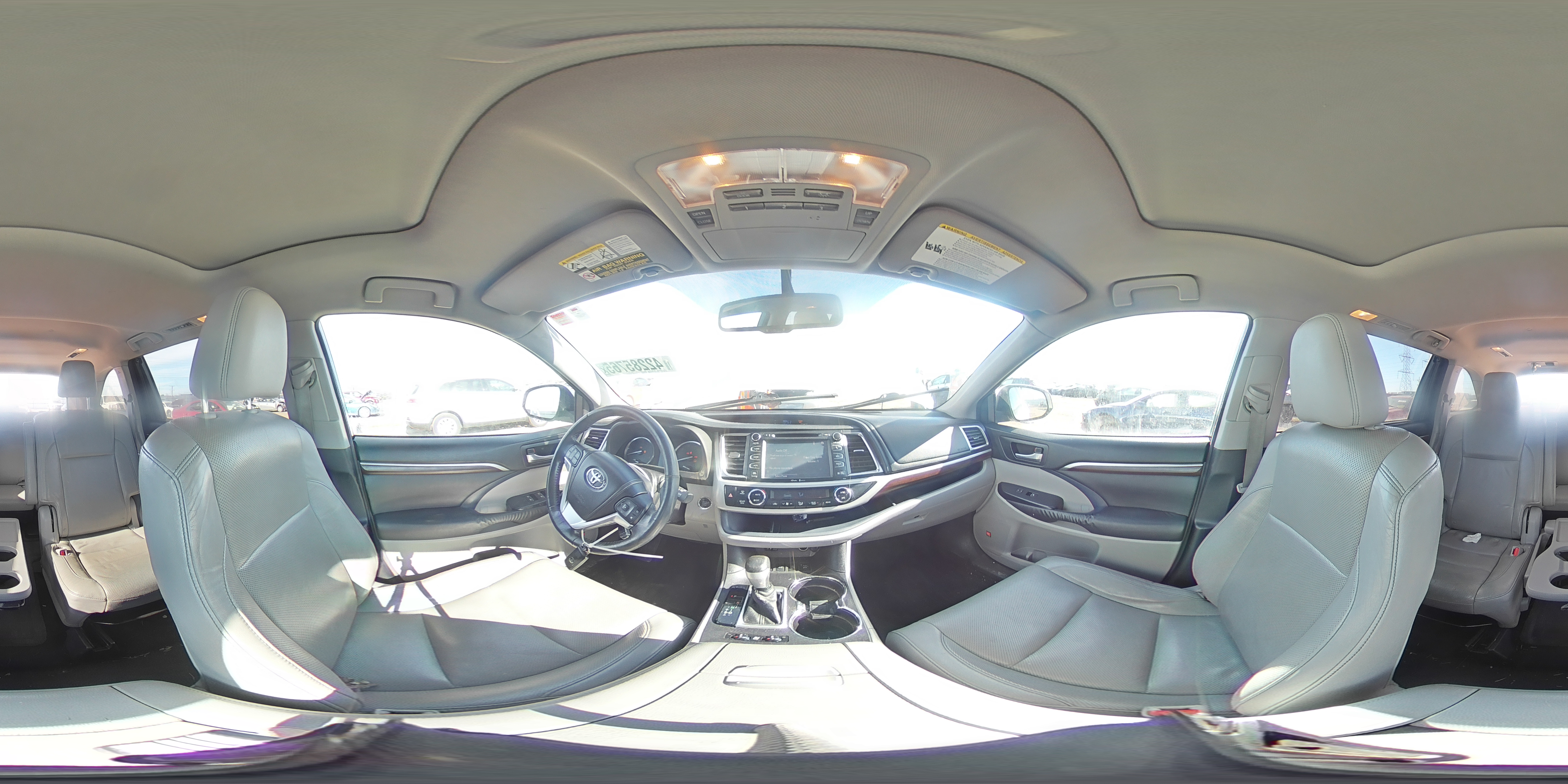 2014 Toyota Highlander - Image 14