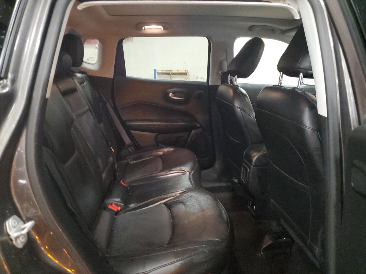 2019 Jeep Compass - Image 11