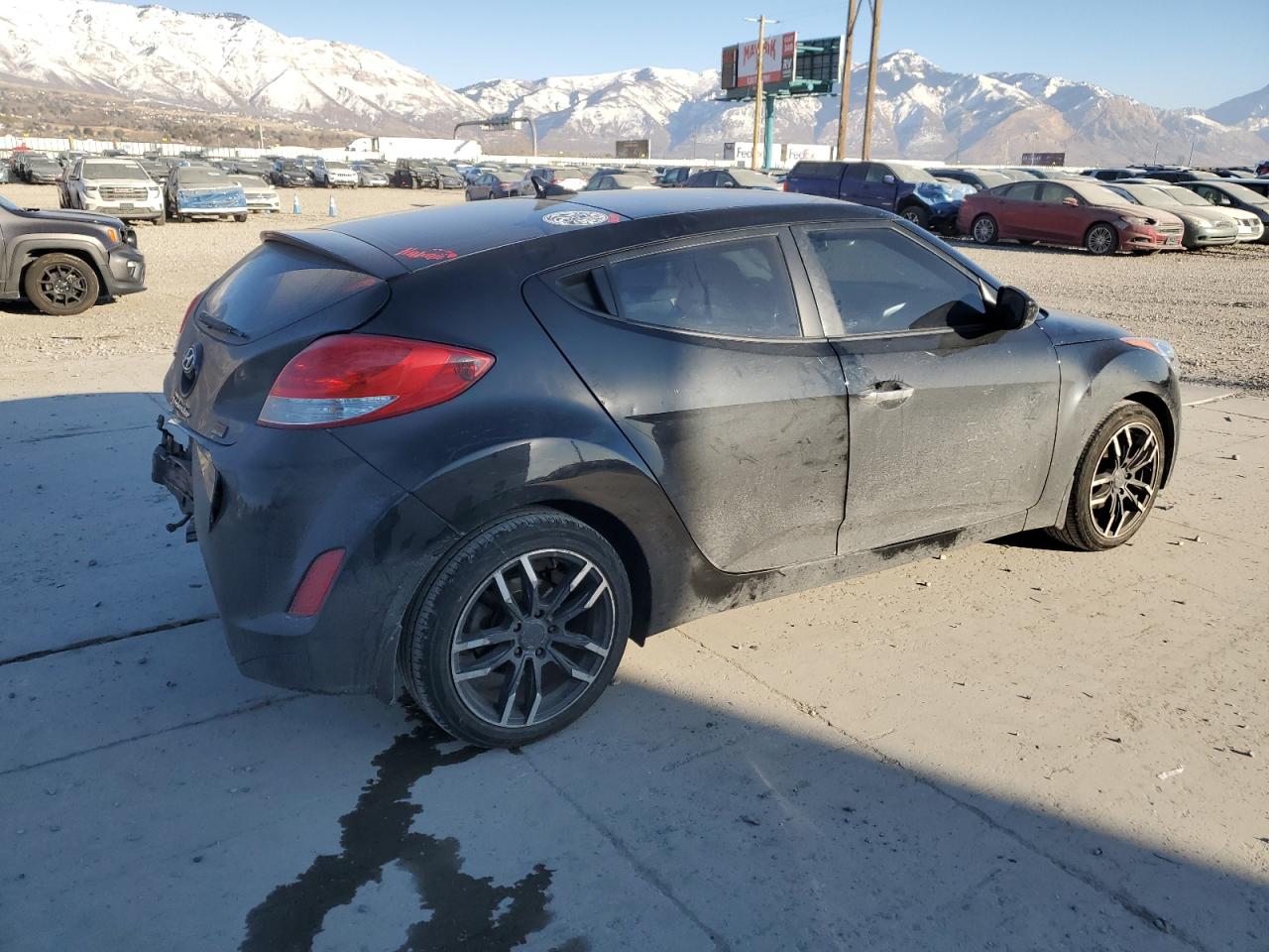 2015 Hyundai Veloster - Image 3