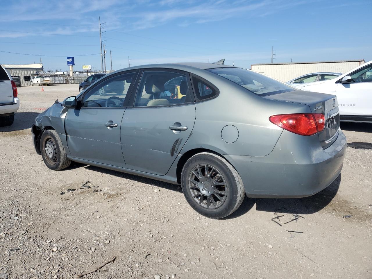 2010 Hyundai Elantra - Image 2