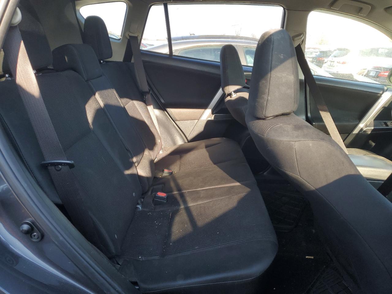 2017 Toyota RAV 4 - Image 11