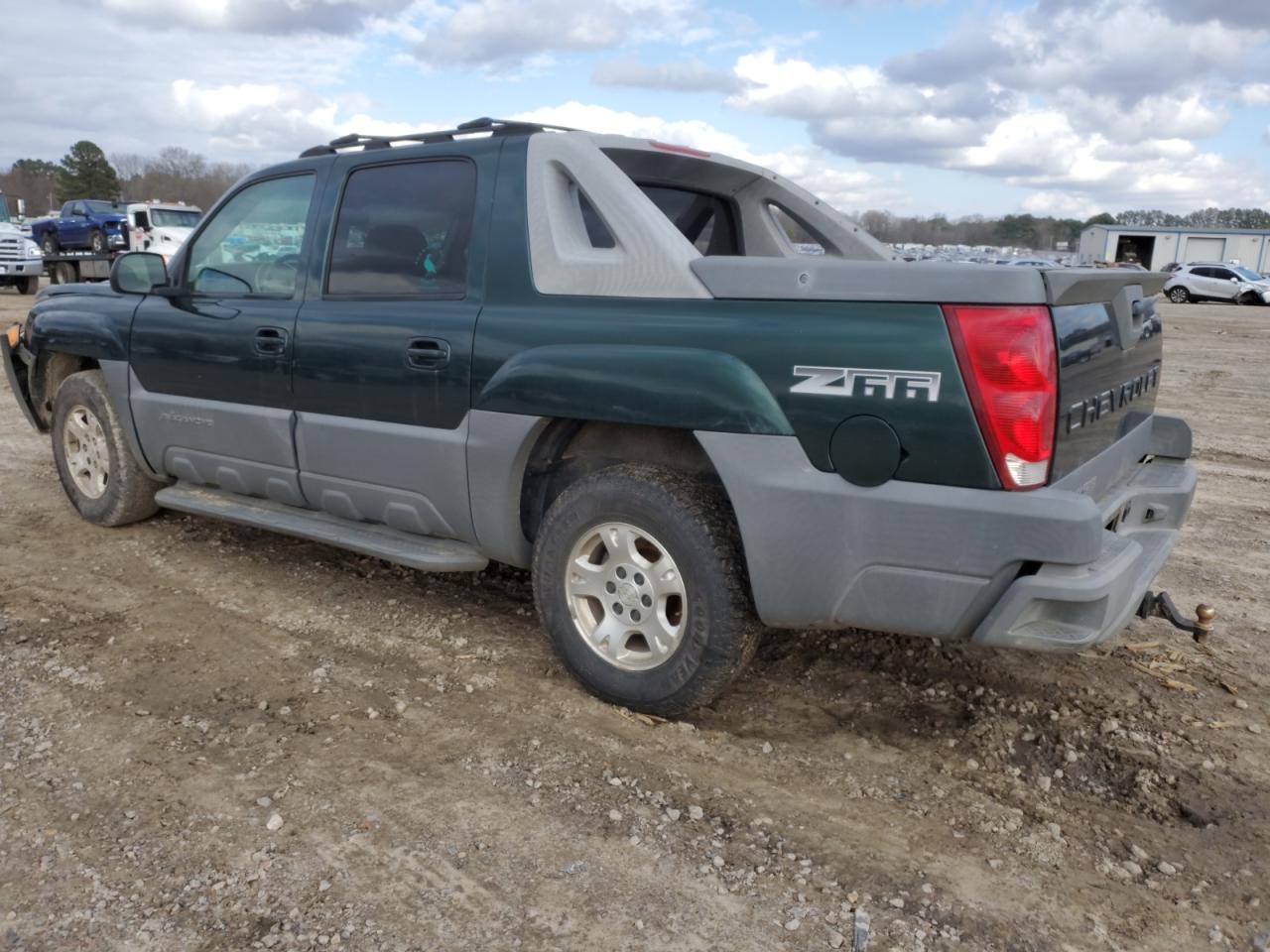 2002 Chevrolet Avalanche - Image 2