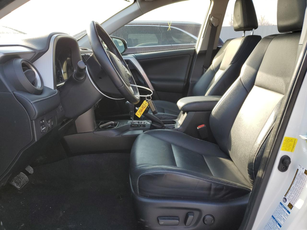 2016 Toyota RAV 4 - Image 7