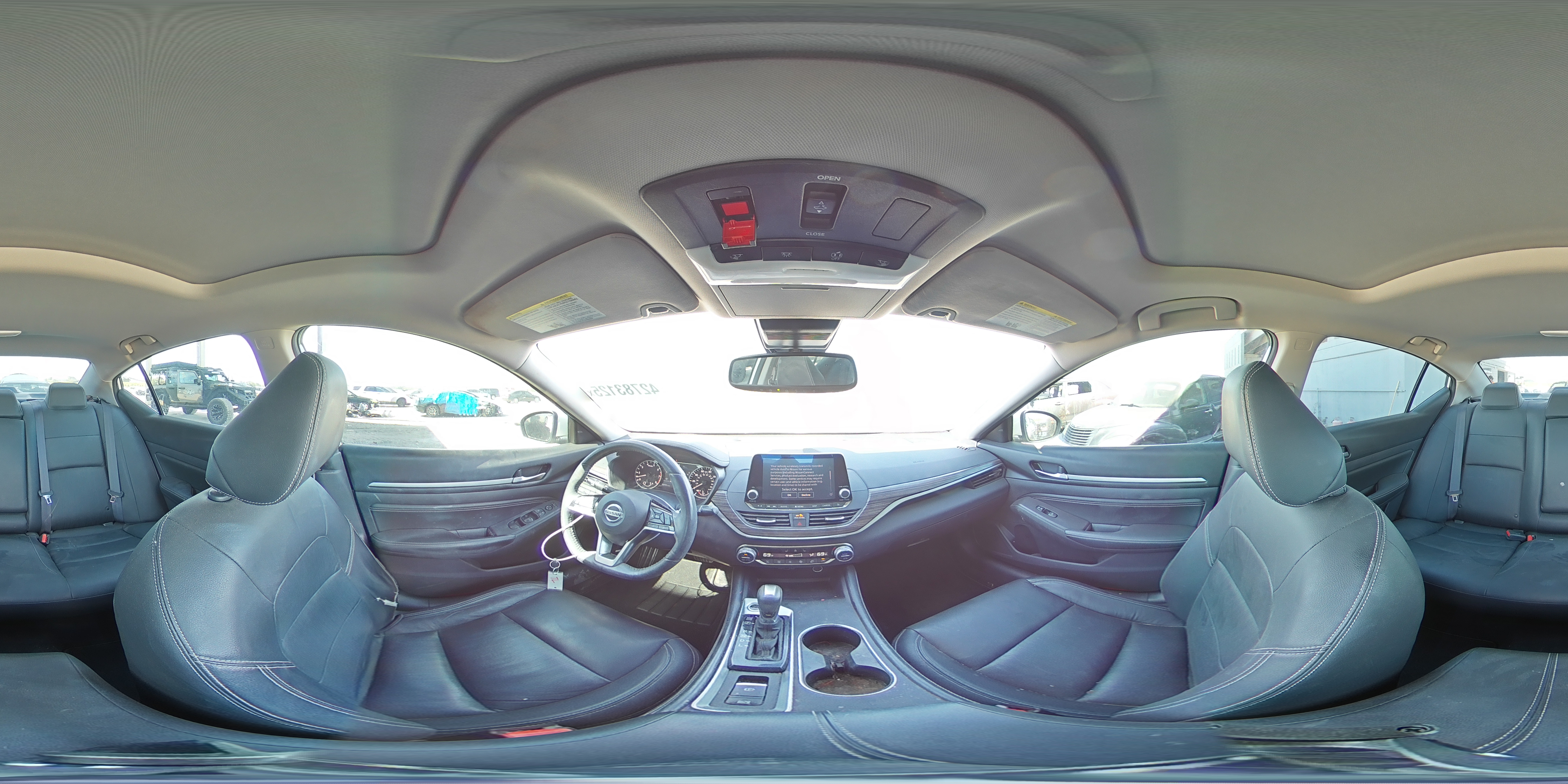 2019 Nissan Altima - Image 14