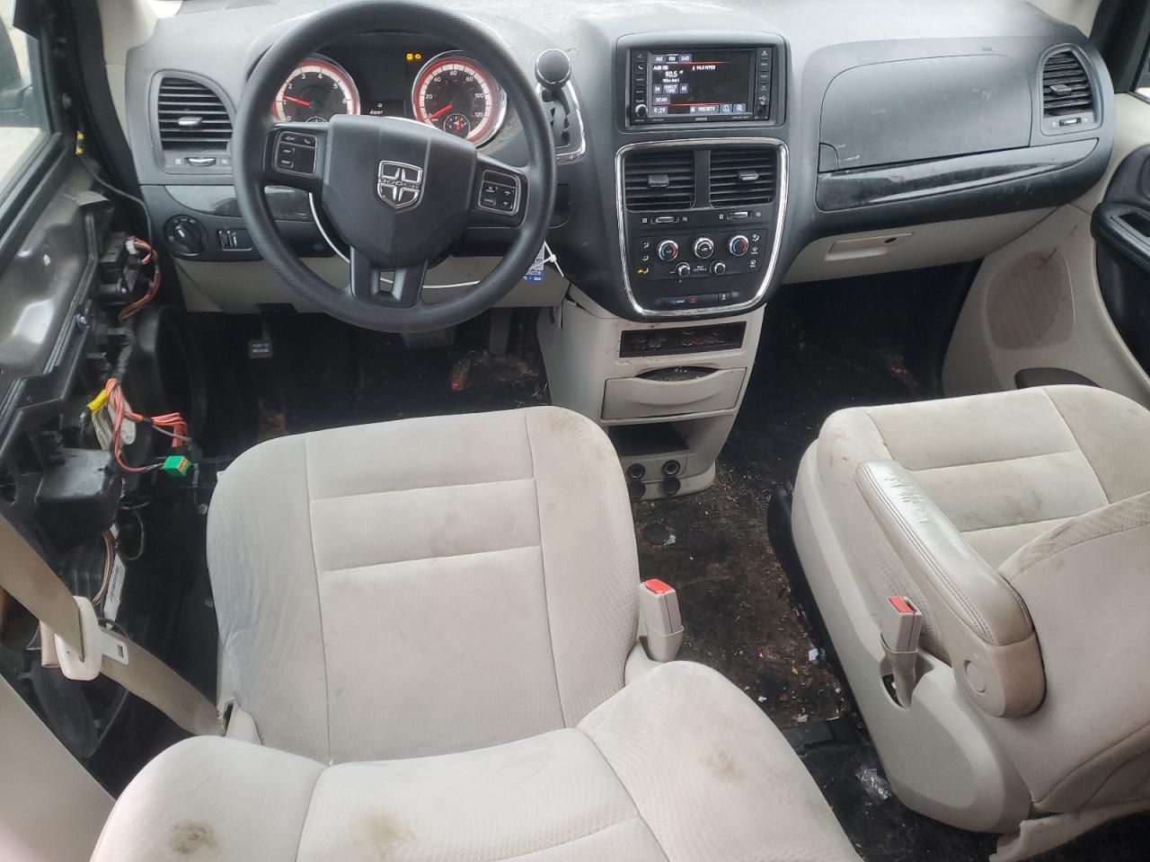 2018 Dodge Caravan - Image 8