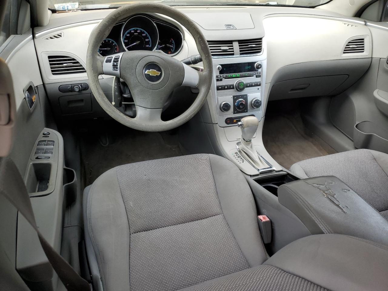2010 Chevrolet Malibu - Image 8